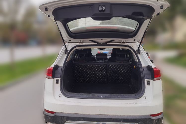 Used Haval H6 2017 Blue Label 2.0T Automatic Two-Wheel Drive Smart Edition
