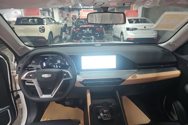 Used Geely Auto Haoyue PRO 2024 1.5T DCT Zongheng+ Center Console
