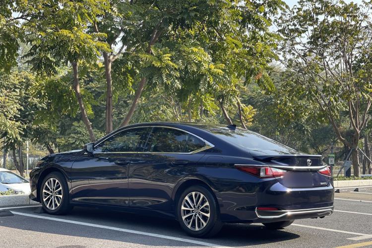 Used Lexus ES 2021 200 Excellence Edition
