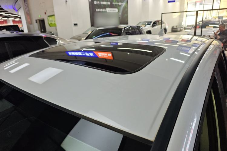 Used Honda Jade 2017 1.8L automatic Comfort version 5 seats Roof