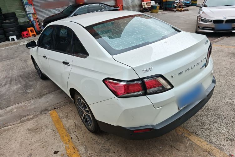 Used Venucia D60 2019 100 000 Honor 1.6L XL CVT Chenku Edition China VI Standard
