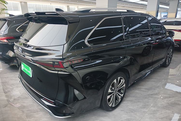 Used Toyota Granvia 2022 2.5L Hybrid Premium Edition Rear Right 45 Deg