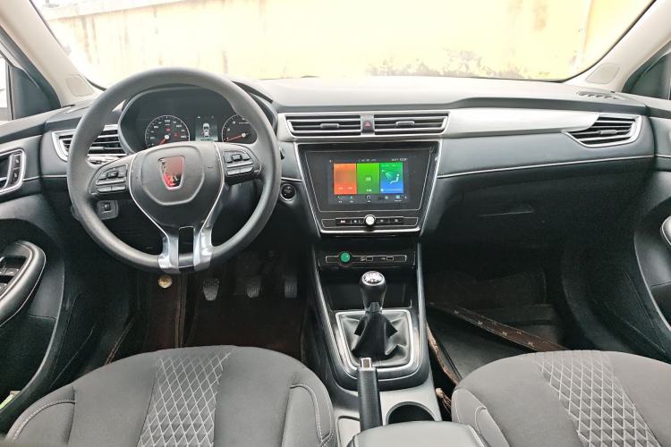 Used Roewe i5 2020 1.5L Manual 4G Connect Luxury Edition
