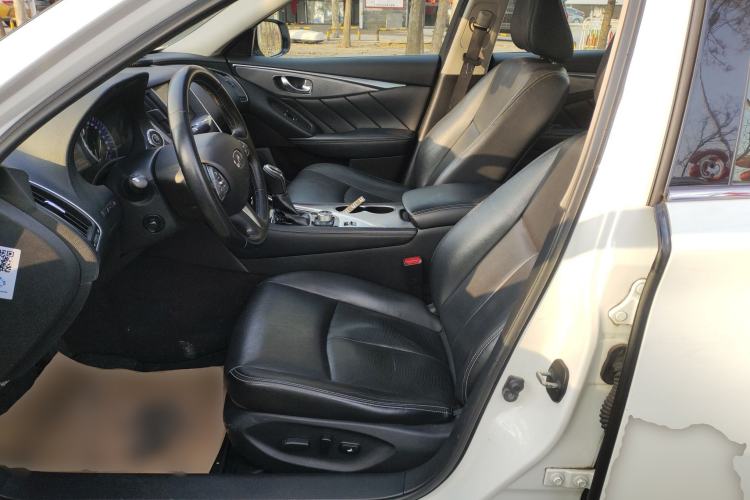 Used Infiniti Q50 2014 3.7L Luxury Edition