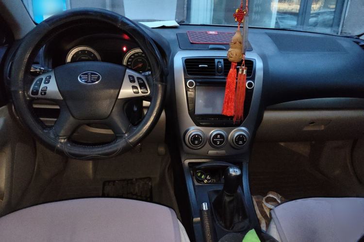 Used Bestune B50 2012 1.6L manual fashion version