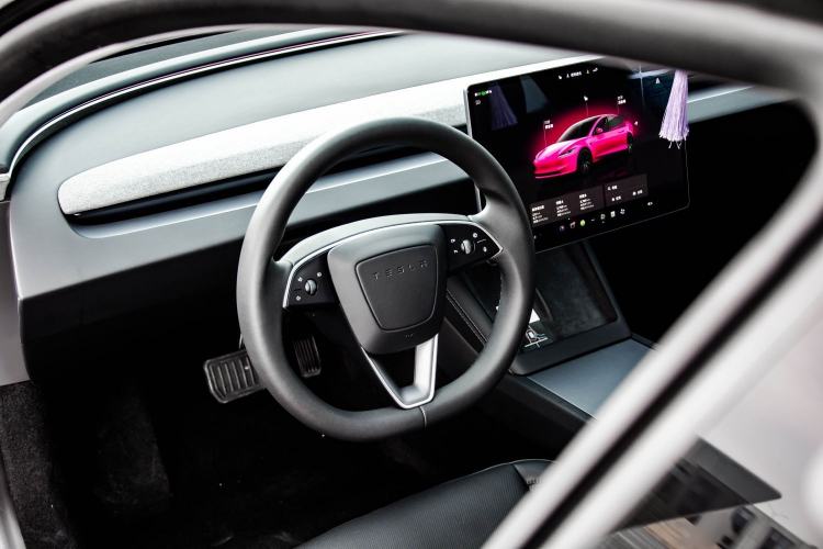 Used Tesla Model 3 2023 Rear-Wheel-Drive Version Interior 8