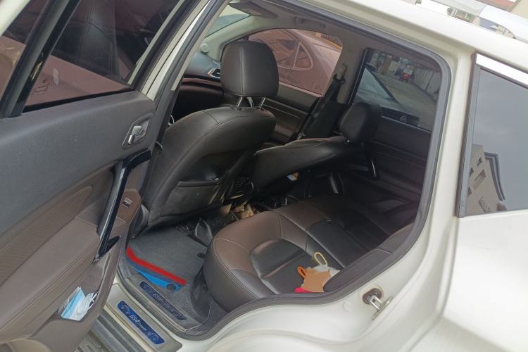 Used GAC Trumpchi GS4 2017 235T Automatic Two-Wheel Drive Prestige Edition Left Rear Seat