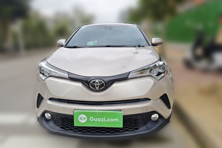 Used Toyota C-HR 2018 2.0L Leading with Sunroof China VI Standard
