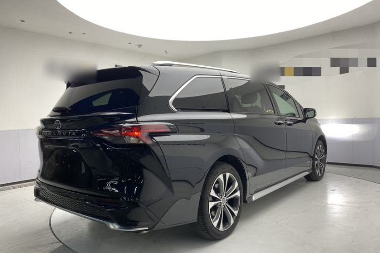 Used Toyota Granvia 2024 2.5L Hybrid Prestige PLUS Edition Exterior 2