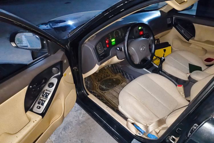 Used Hyundai Elantra 2011 1.6L Manual Comfort Version
