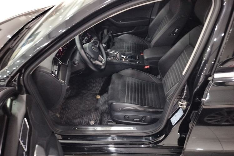 Used Volkswagen Magotan 2020 330TSI DSG Luxury Edition
