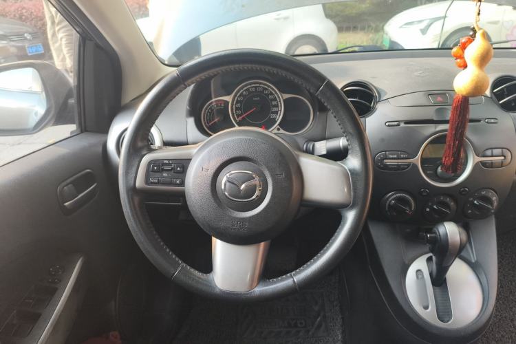 Used Mazda 2 2011 XuanDong 1.5L Automatic Fashion Edition
