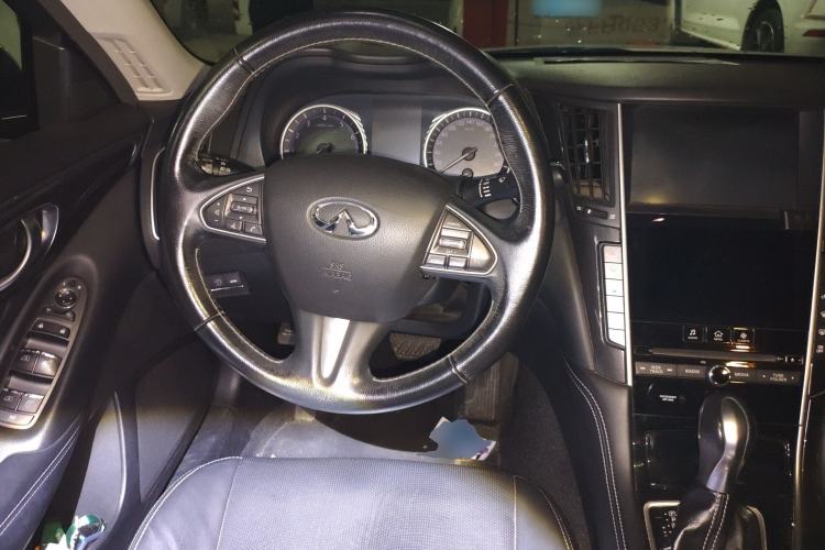 Used Infiniti Q50 2014 2.0T Comfort Edition Steering Wheel