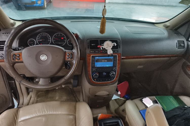 Used Buick GL8 2006 Lu Zun 3.0L CT Comfort Edition Center Console