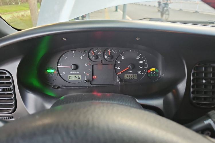 Used JAC Refine 2012 1.9T Shuttle Diesel Comfort Version HFC4DB1-2C
