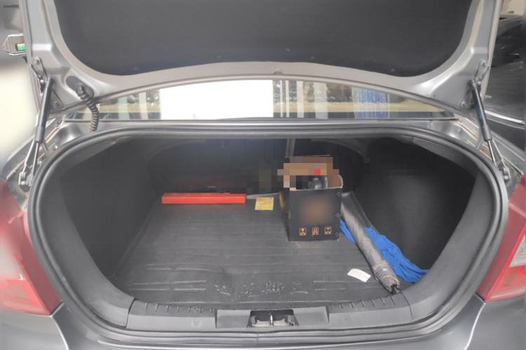 Used Ford Focus 2011 Sedan 1.8L Manual Classic Model
