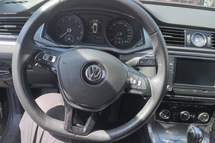 Used Volkswagen Passat 2017 330TSI DSG Luxury Edition
