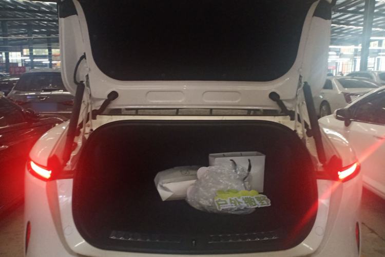 Used Avatr 11 2025 Year Updated Max Extended-Range Version Trunk