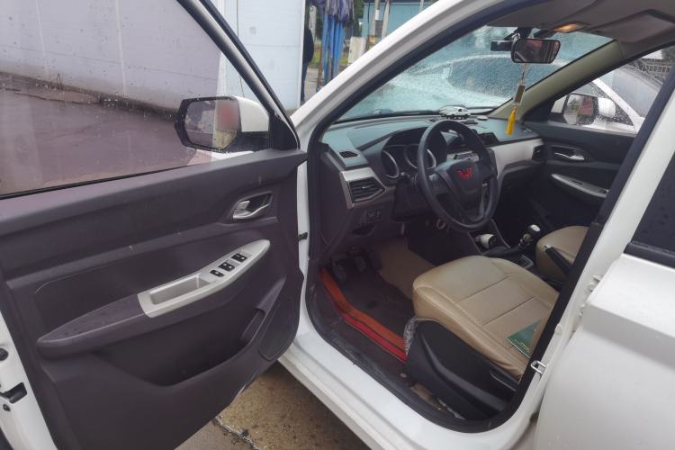 Used Wuling Hongguang 2021 1.5L S Comfort Edition LAR
