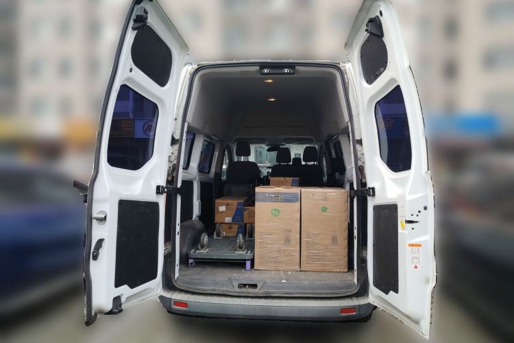 Used Ford Transit 2017 2.0T Diesel Multi-Function Commercial Vehicle Short Wheelbase Mid-Roof China V Standard Trunk