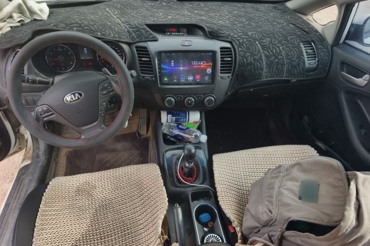 Used Kia K3 2016 1.6L Manual GL Center Console