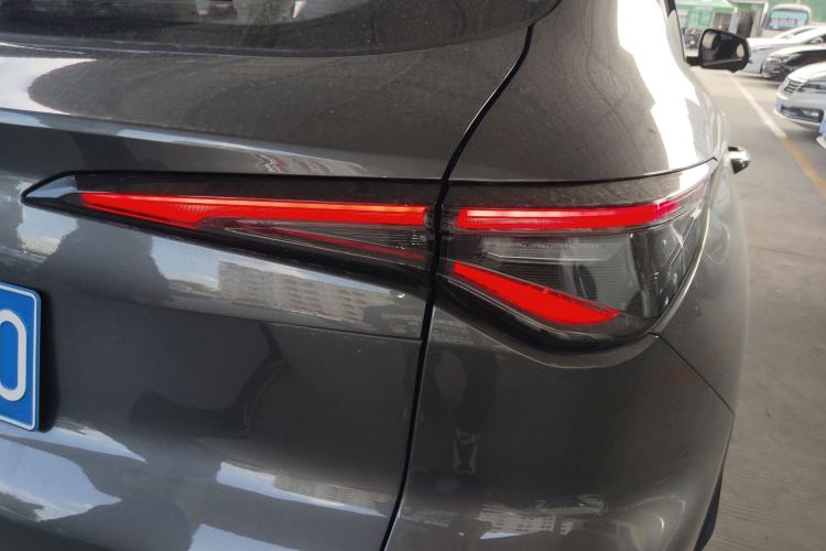 Used Oshan X5 PLUS 2023 Revised Version 1.5T DCT Navigation Edition
