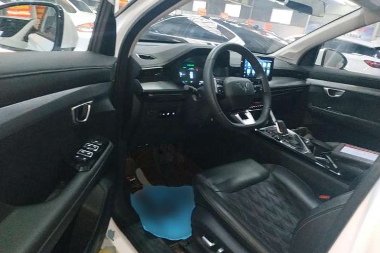 Used Wuling Asta 2022 2.0L DHT Electric-Speed Version
