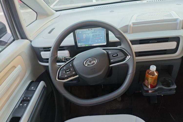 Used SAIC MAXUS Dana V1 2025 Low-Roof Multi-Function Version 42 kWh Steering Wheel