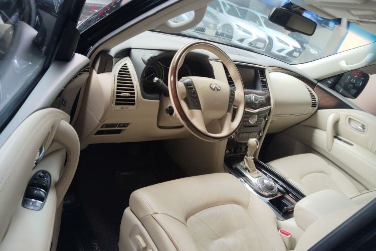 Used Infiniti QX80 2013 5.6L 4WD