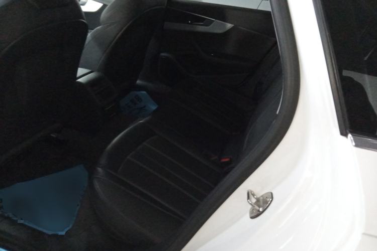 Used Audi A4L 2023 40 TFSI Fashion Dynamic Model
