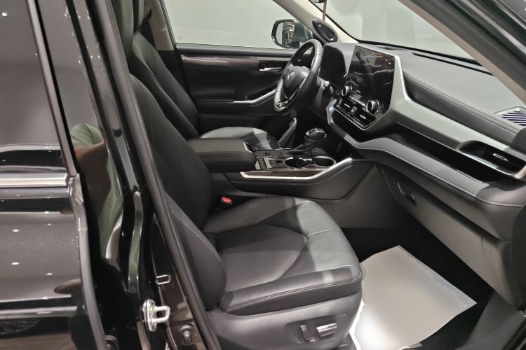 Used Toyota Highlander 2022 Dual-Engine 2.5L Four-Wheel Drive Prestige Version 7 Seats
