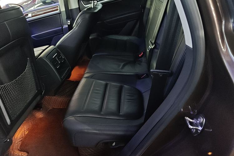 Used Volkswagen Touareg 2014 3.0 TSI New Edition
