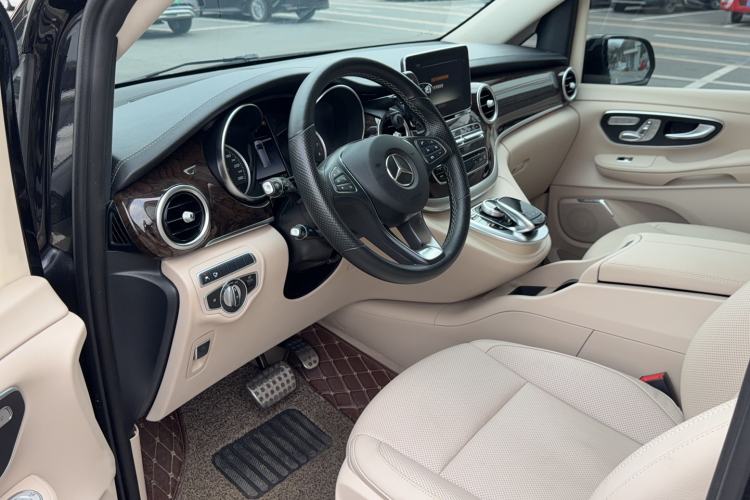 Used Mercedes-Benz V-Class 2018 V 260 Prestige Edition China VI