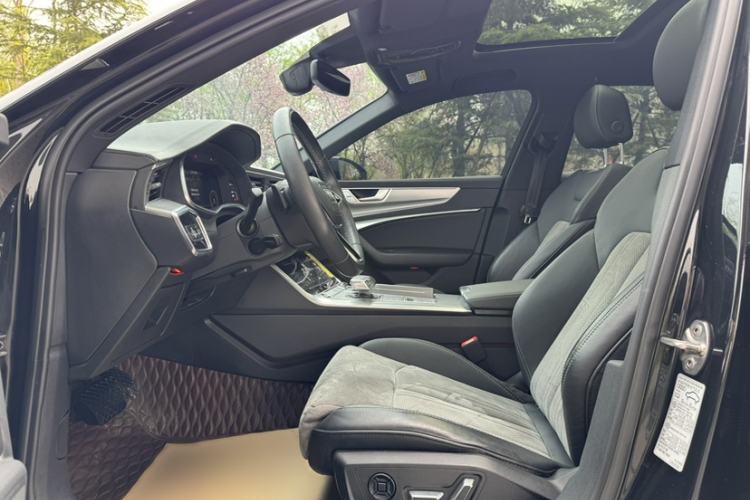 Used Audi A6L 2023 40 TFSI Luxury Dynamic Model
