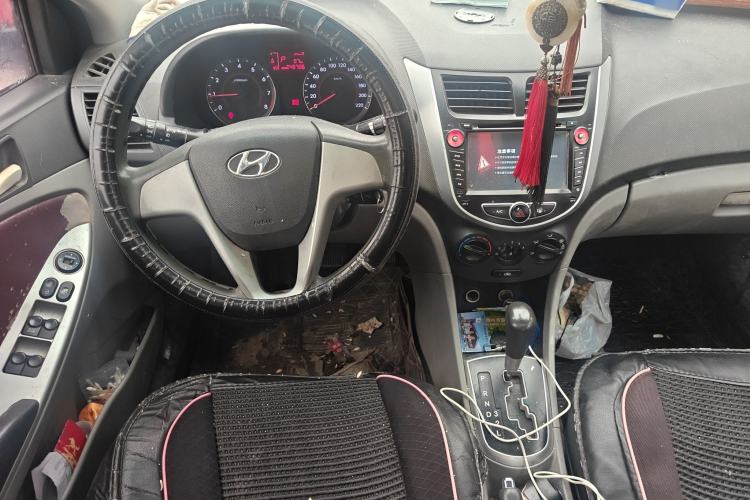 Used Hyundai Verna (older generation) 2010 Sedan 1.4L Automatic Fashionable GT Model
