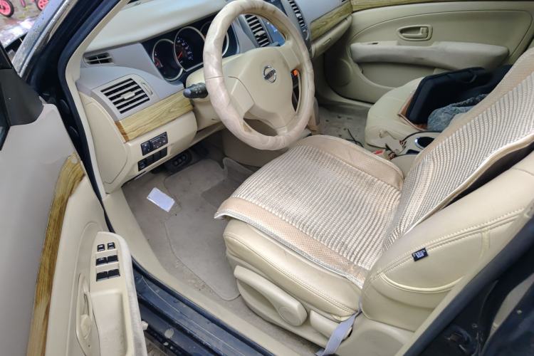 Used Nissan Sylphy 2012 Classic 1.6XE Automatic Comfort Edition Driver Seat