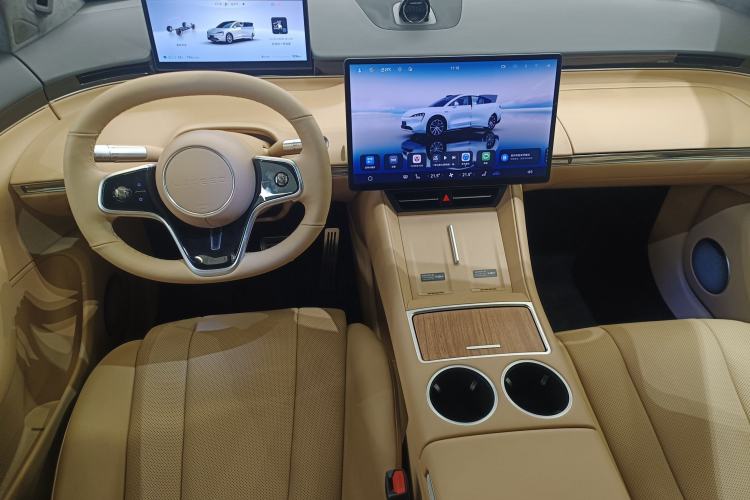 Used Hima Luxeed R7 2024 All-Electric 802 km Max
