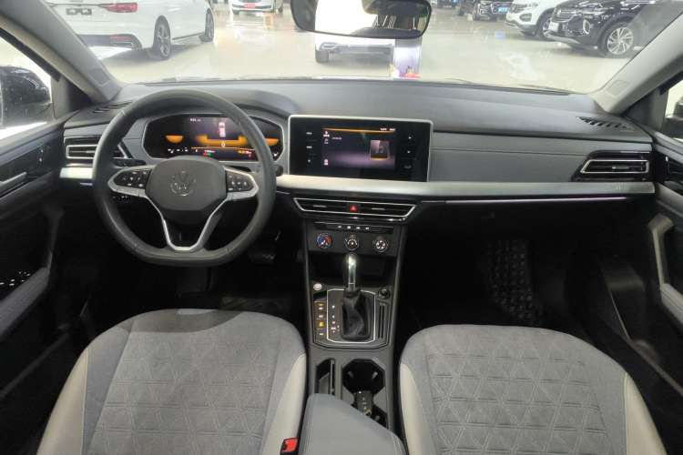 Used Volkswagen Lavida 2024 300TSI DSG Full-Comfort Edition