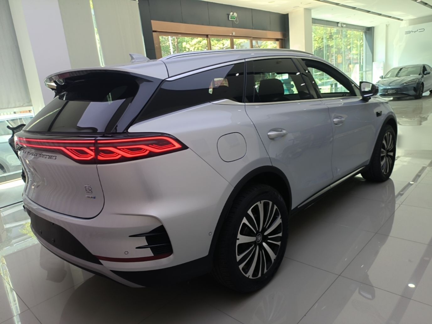 BYD Tang New Energy 2025 Model Smart Drive Version DM-i 175KM Prestige Version — снимка 6