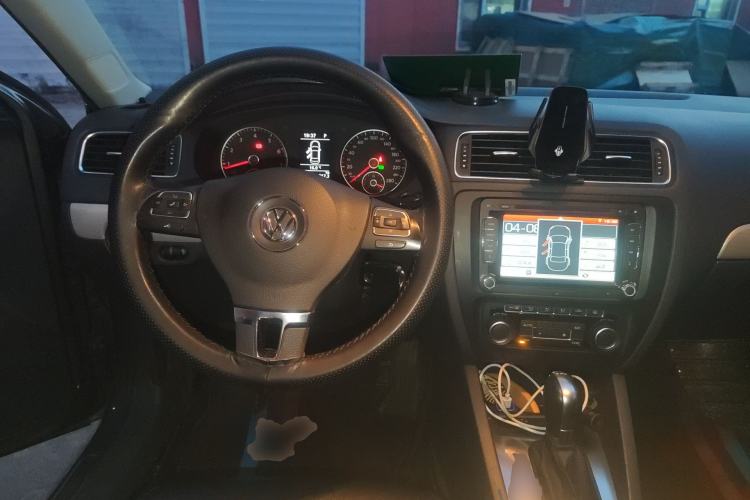 Used Volkswagen Sagitar 2014 1.4TSI Automatic Luxury Model Steering Wheel