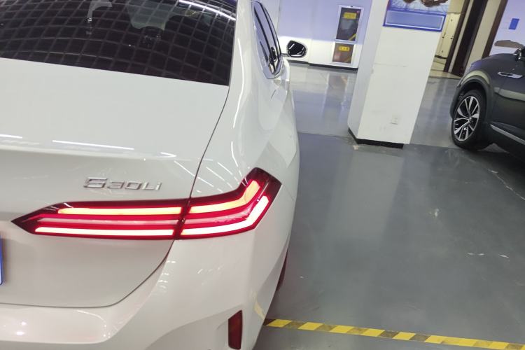 Used BMW 5 Series 2024 530Li Luxury Edition M Sport Package Exterior 1