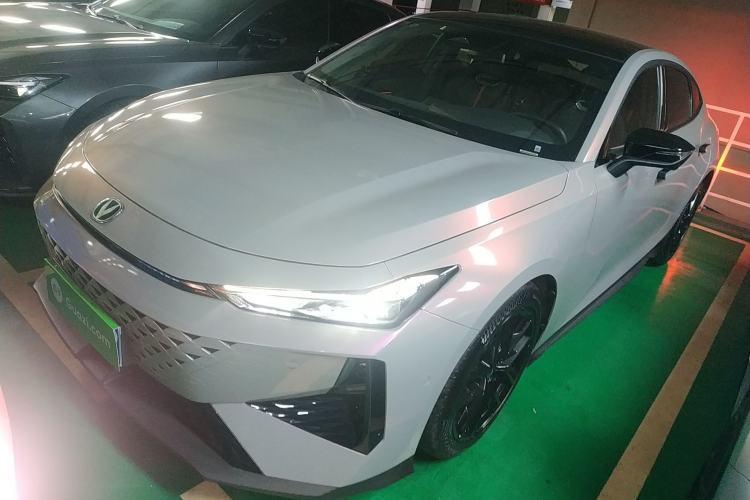 Used Changan UNI-V 2024 1.5T Smart Navigation Version