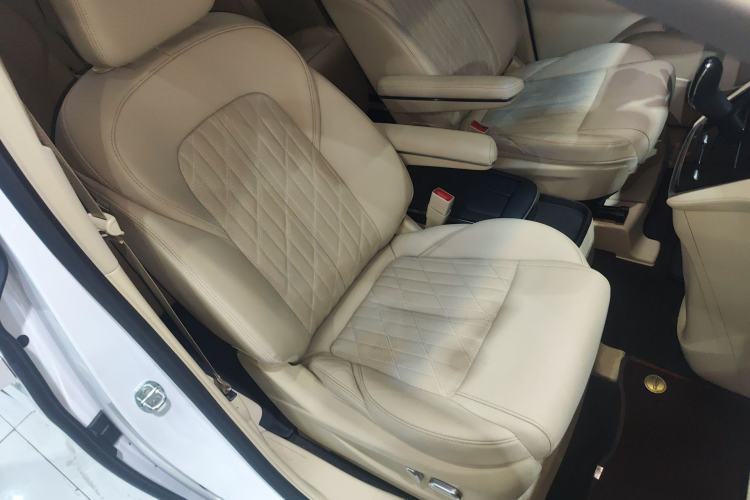 Used Buick GL8 2022 ES Land Cruiser 653T Luxury Model