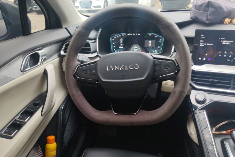 Used Lynk & Co 06 EM-P 2020 PHEV Plus Steering Wheel