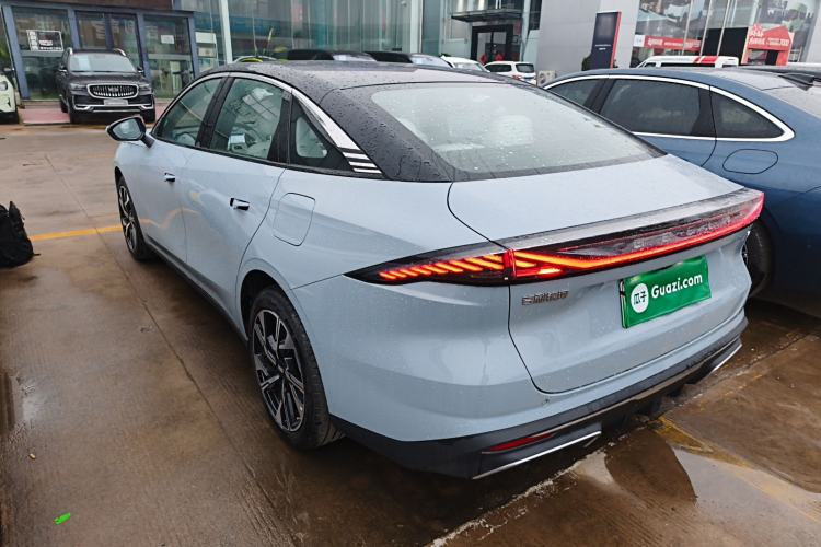 Used Geely Galaxy L6 2023 125km Starship
