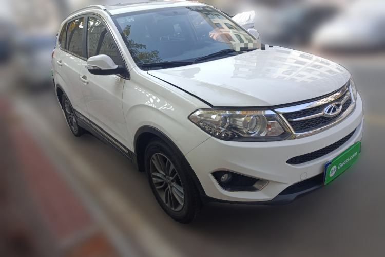 Used Chery Tiggo 5 2015 2.0L CVT Family Deluxe Edition Front Right 45 Deg