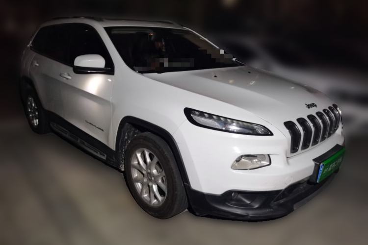 Used Jeep Cherokee 2019 2.0L Two-Wheel Drive Standard Edition China V