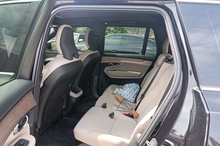 Used Volvo XC90 2026 B5 All-Wheel-Drive Smart Comfort Luxury 5-Seater Left Rear Seat