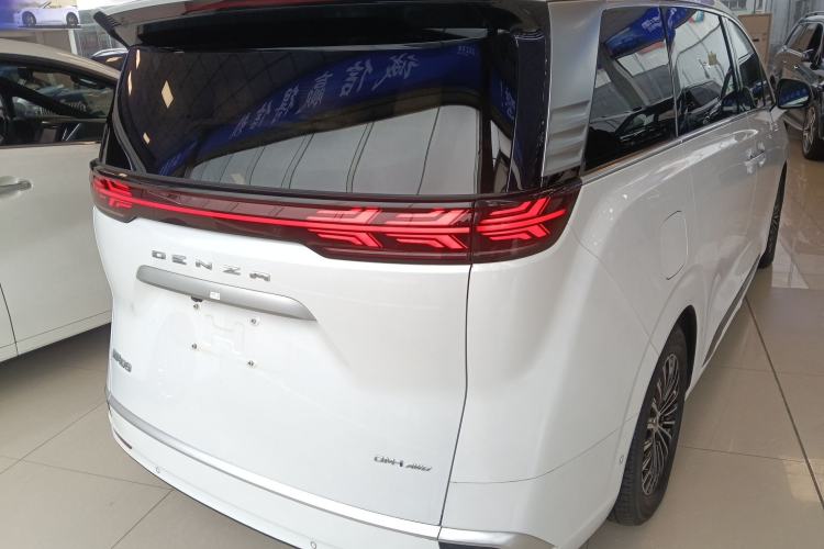 Used Denza D9 2022 DM-i 970 Four-Wheel Drive Flagship Model
