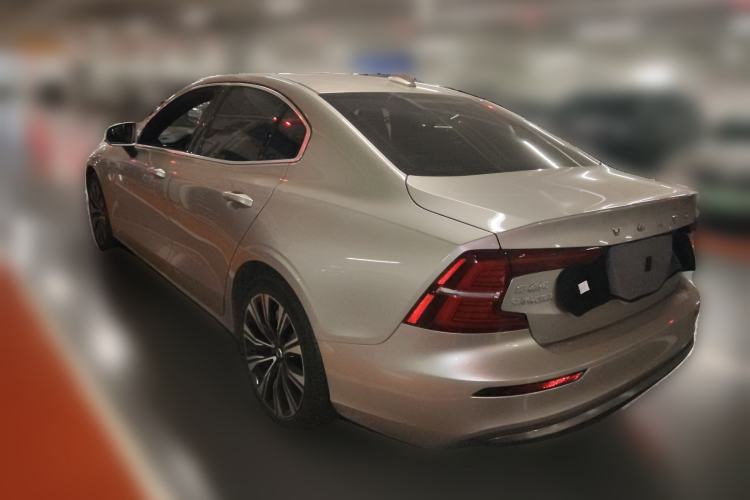 Used Volvo S60 2023 B4 Zhiyuan Luxury Edition
